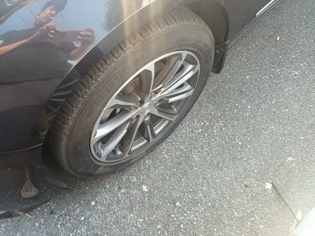 Photo 23 - Buick LaCrosse