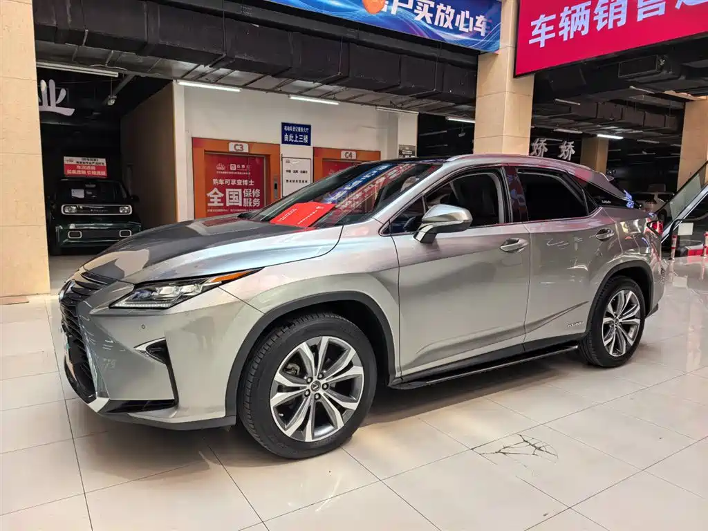 Lexus RX, 2018 год