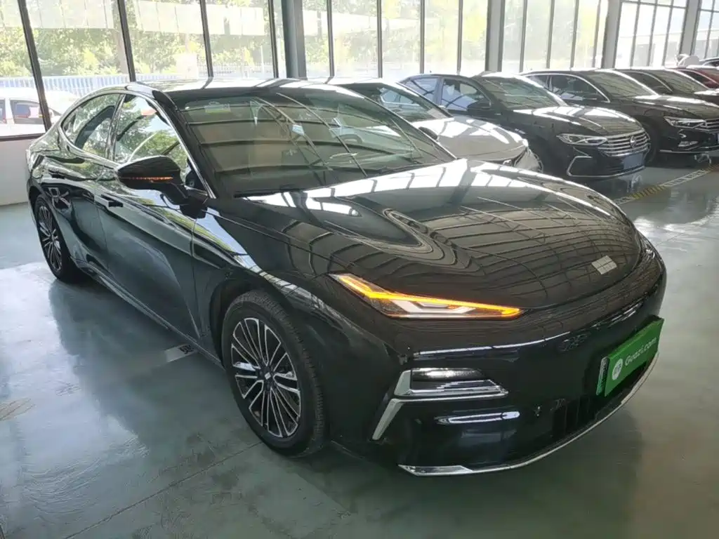 Geely Galaxy Galaxy Xingyao 8 2025 2025 130km EM-i Premium Edition