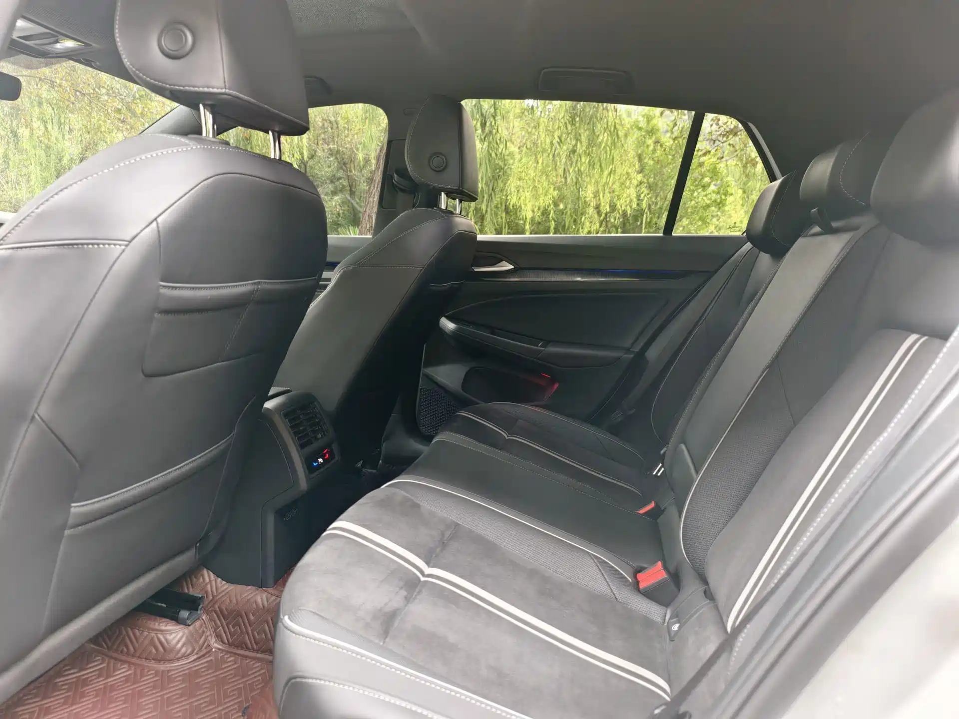 Фото 9 - Volkswagen Golf