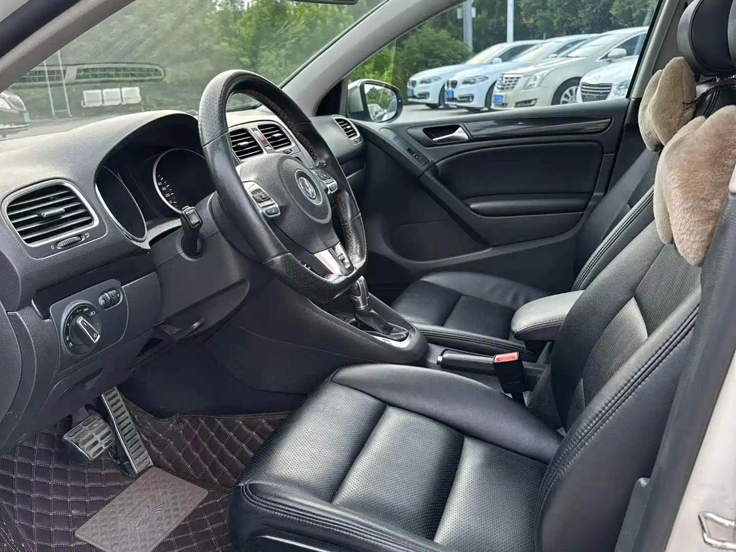 Фото 5 - Volkswagen Golf