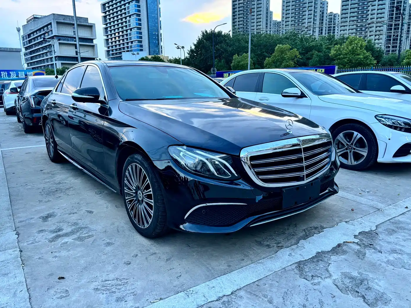 Фото 1 - Mercedes-Benz E-Class