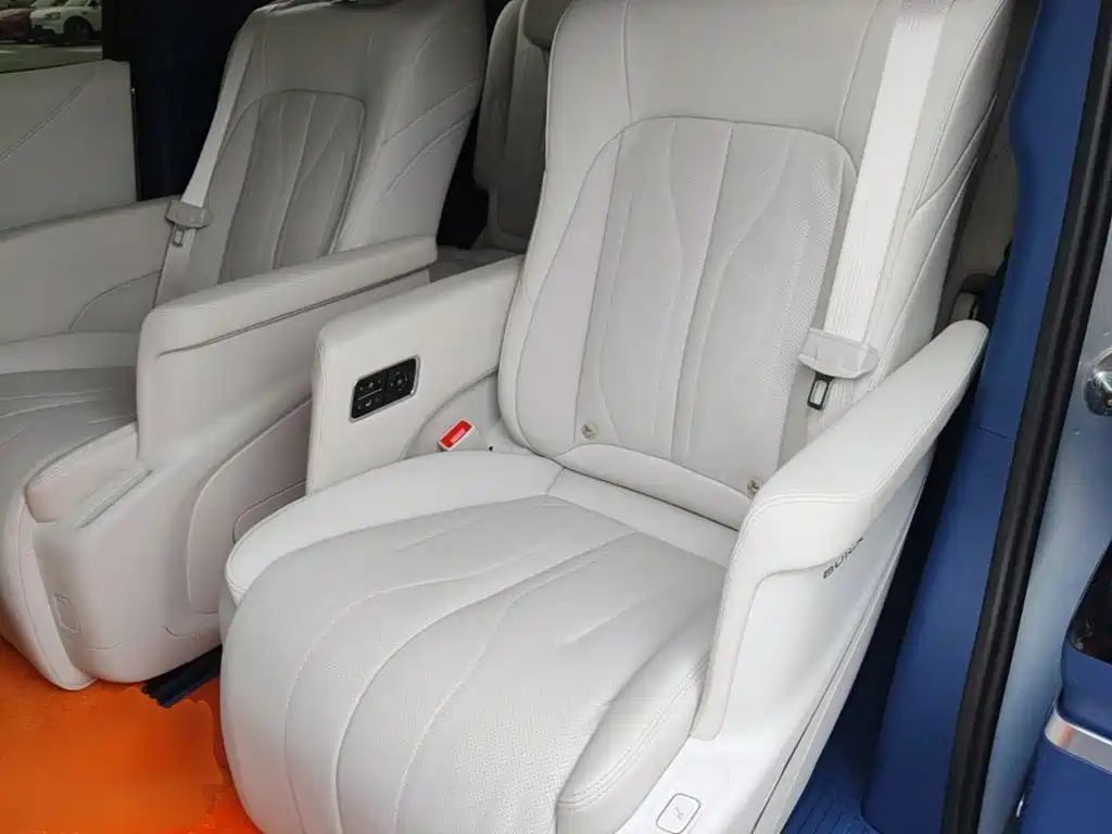Buick GL8 New Energy 2024 2024 Landglory Luxury Edition 7-Seater