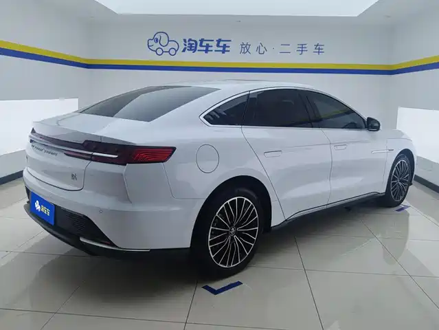BYD Han 2021 EV Standard Range Luxury — фото 3