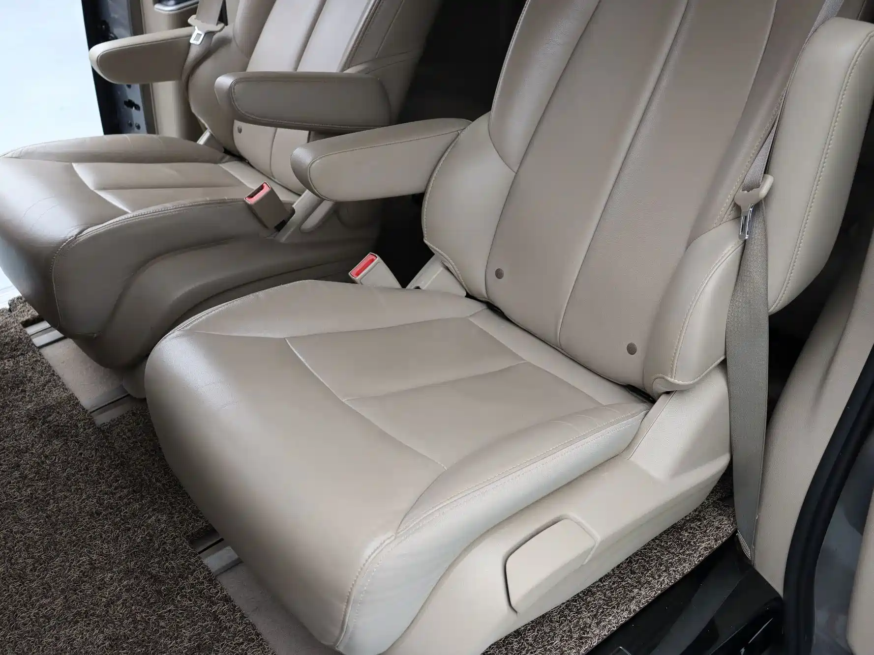 Фото 16 - Buick GL8