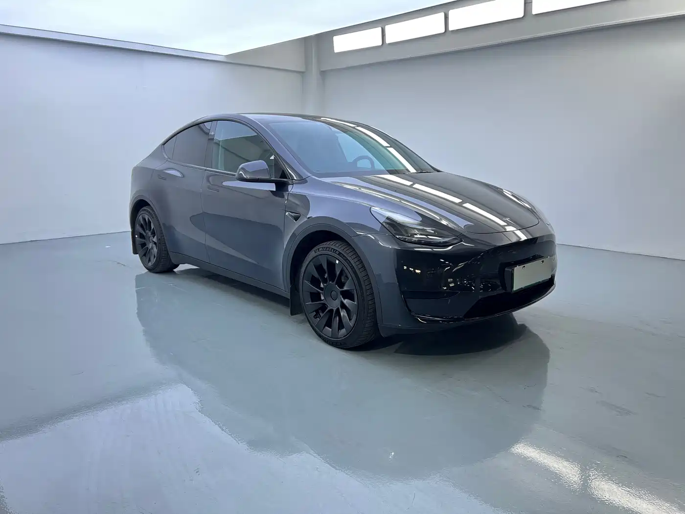 Tesla Model Y 2024 Rear-Wheel Drive Version