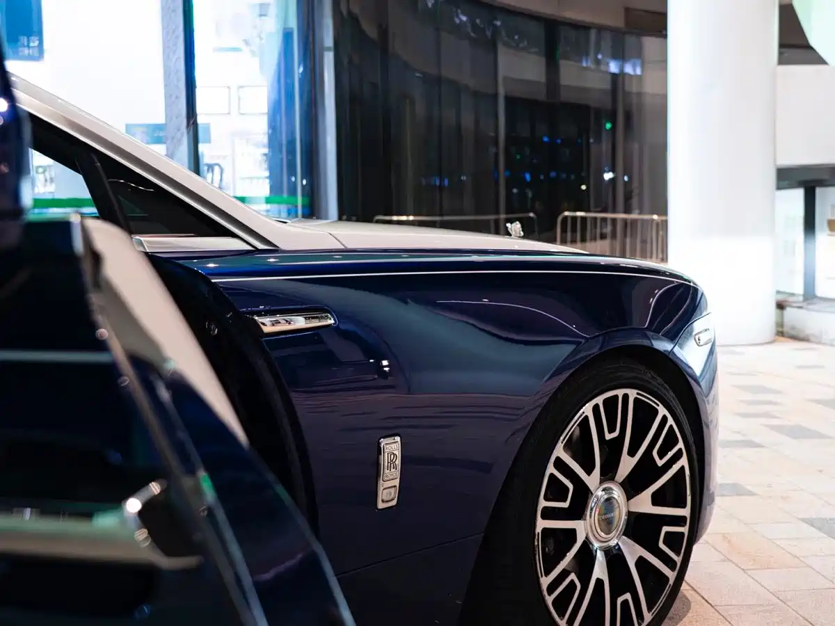 Фото 15 - Rolls-Royce Wraith