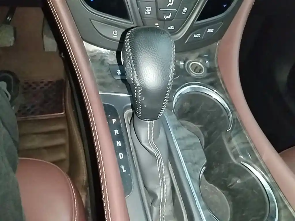 Buick Envision Plus 2015 20T AWD Luxury фото 14