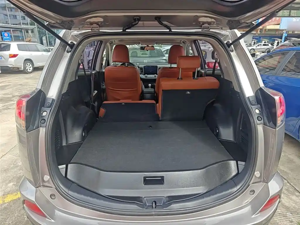 Toyota RAV4 Rongfang 2019 2.0L CVT 2WD Trend Edition China VI фото 19