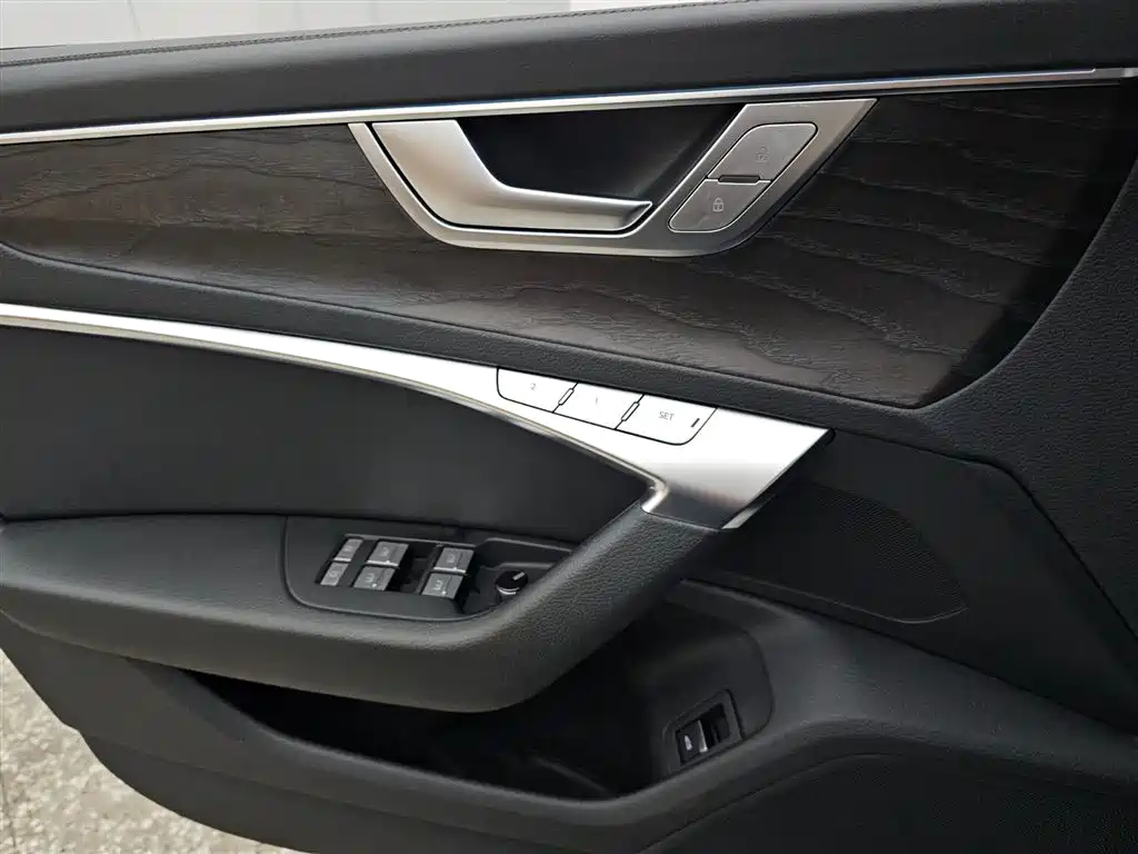 Audi A6L 2023 Facelift 45 TFSI quattro Premium Dynamic фото 7