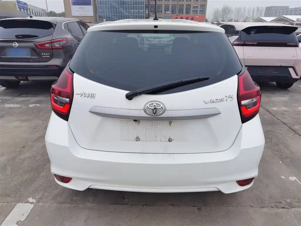 Toyota Vios FS 2021 1.5L CVT Fengchi Edition фото 4
