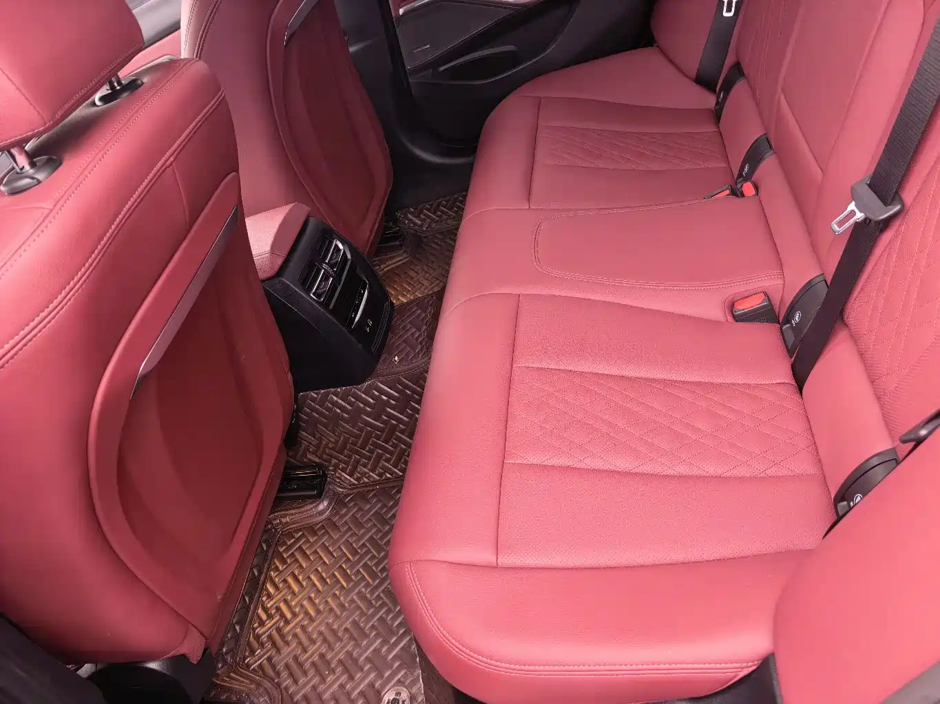 BMW 3 Series 2023 325i M Sport Package фото 8