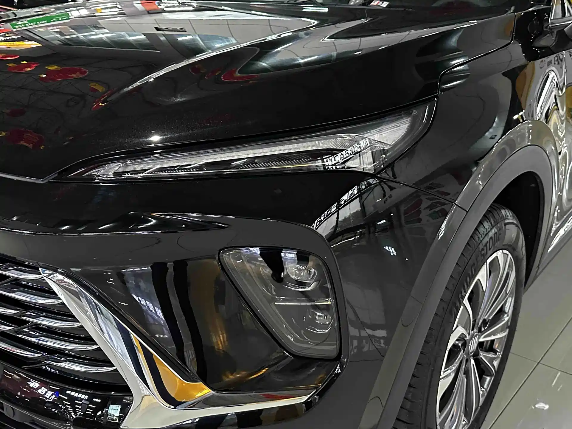 Photo 17 - Buick Envision S