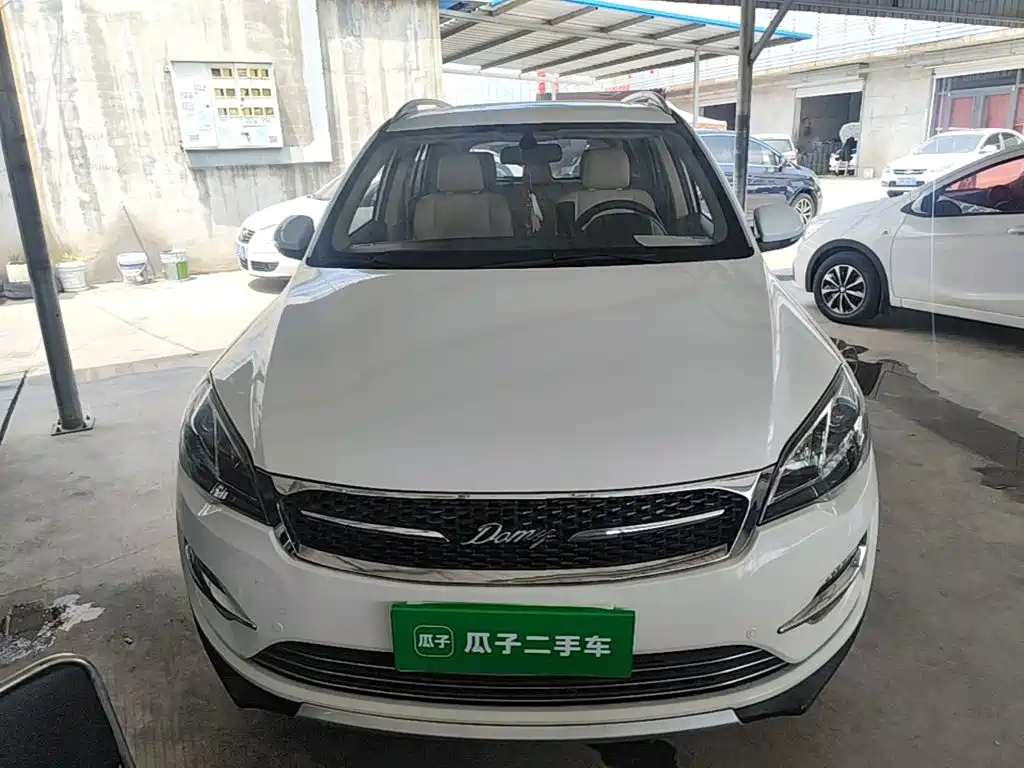 Zotye Damai X5 2017 2017 Upgrade 1.5T CVT Landlord