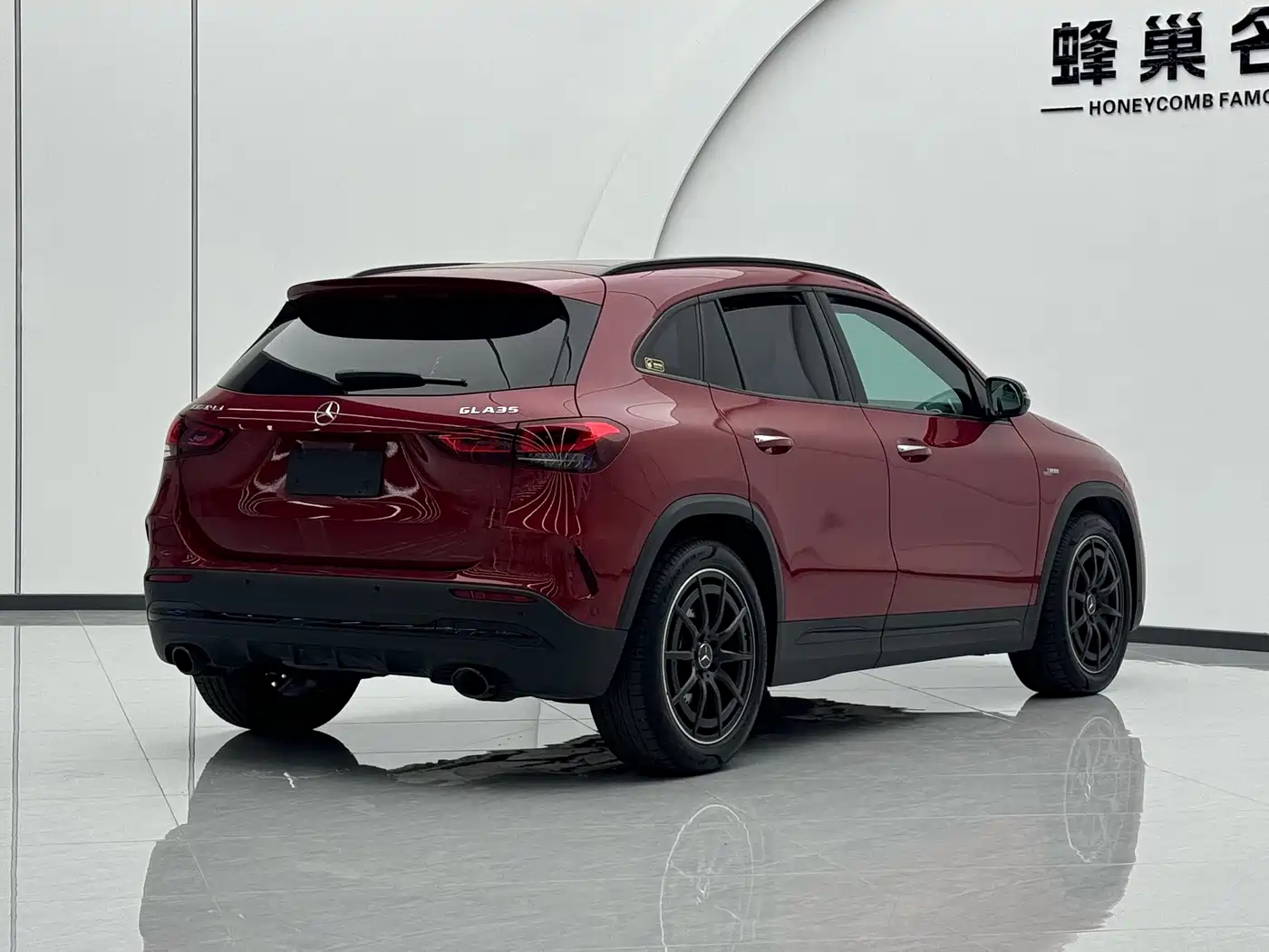 MERCEDES-BENZ GLA AMG