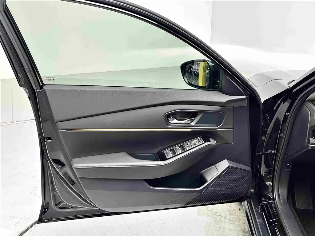 Photo 8 - Honda Accord