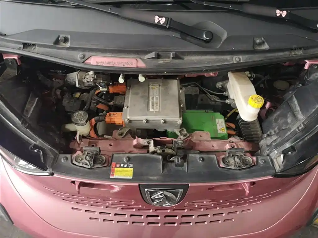 BAOJUN E100
