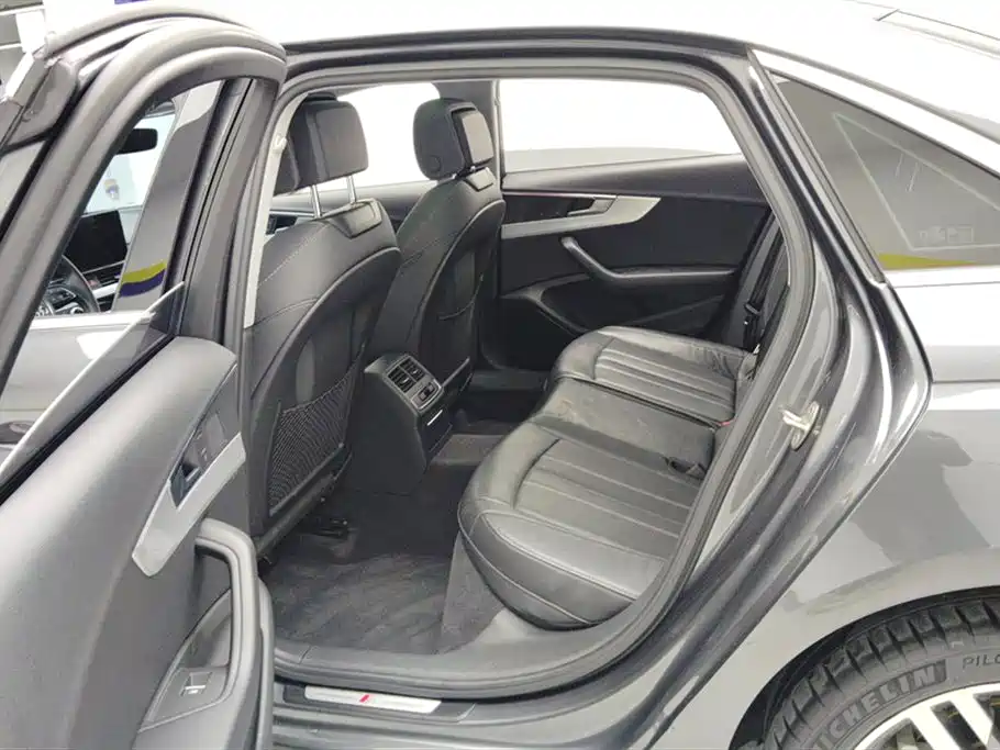Audi A4L 2020 40 TFSI Luxury Dynamic фото 11