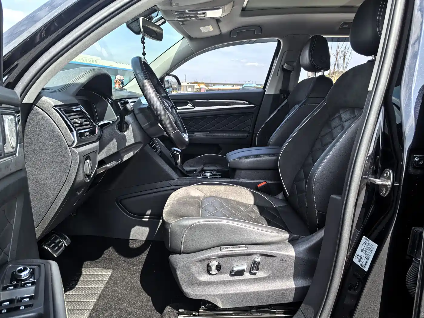 Volkswagen Teramont 2019 Model Teramont X 380TSI 4WD Prestige Luxury Edition фото 5
