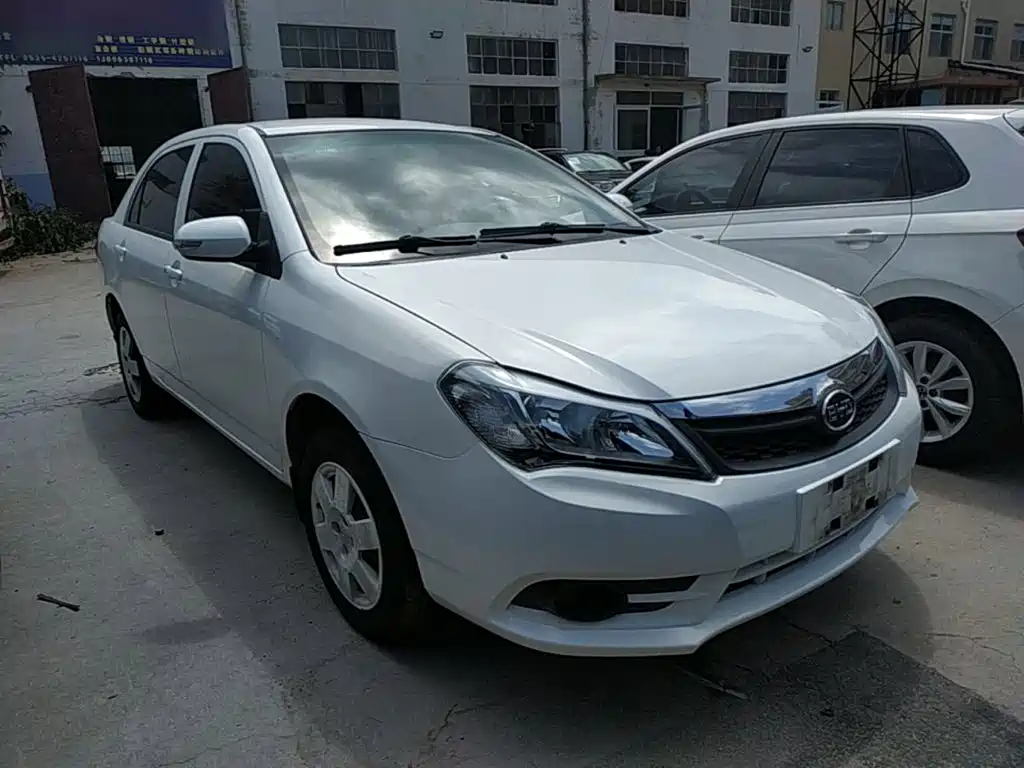 Фото 4 - BYD F3