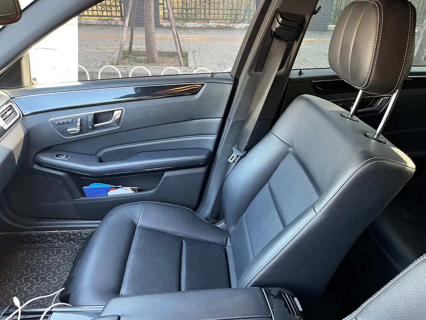 Mercedes-Benz E-Class 2014 Facelift E 260 L Sport фото 9