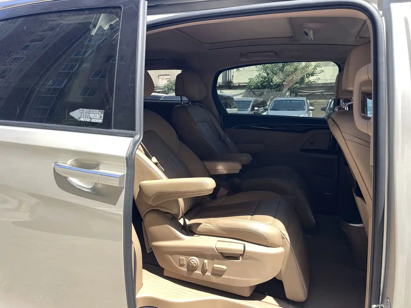 Buick GL8 2018 ES 28T Flagship Type China VI фото 11
