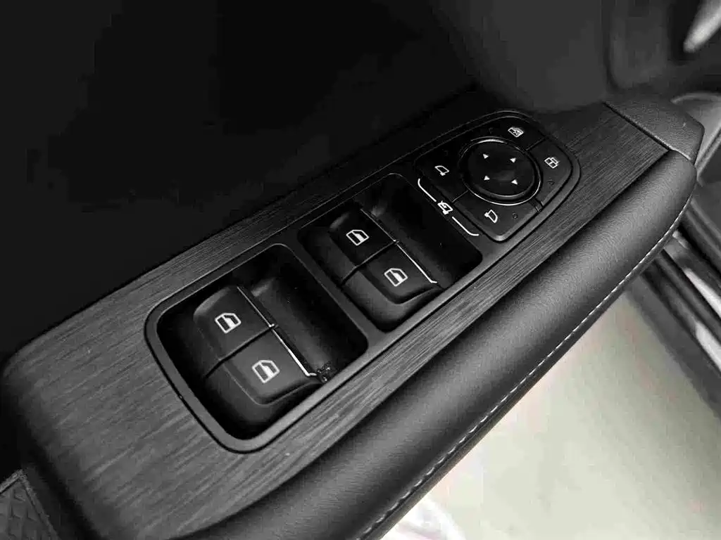 Haval Second-Generation Big Dog New Energy 2023 2023 DHT-PHEV 105km Trendy Electric Edition Plus