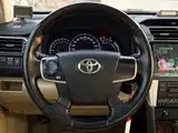 Фото 11 - Toyota Camry