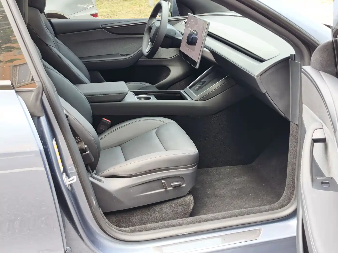 Tesla Model Y 2026 2026 Rear-Wheel Drive