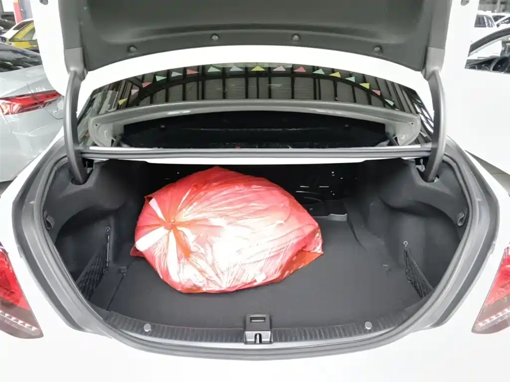 Mercedes-Benz C-Class 2020 Facelift C 260 L Sport фото 19
