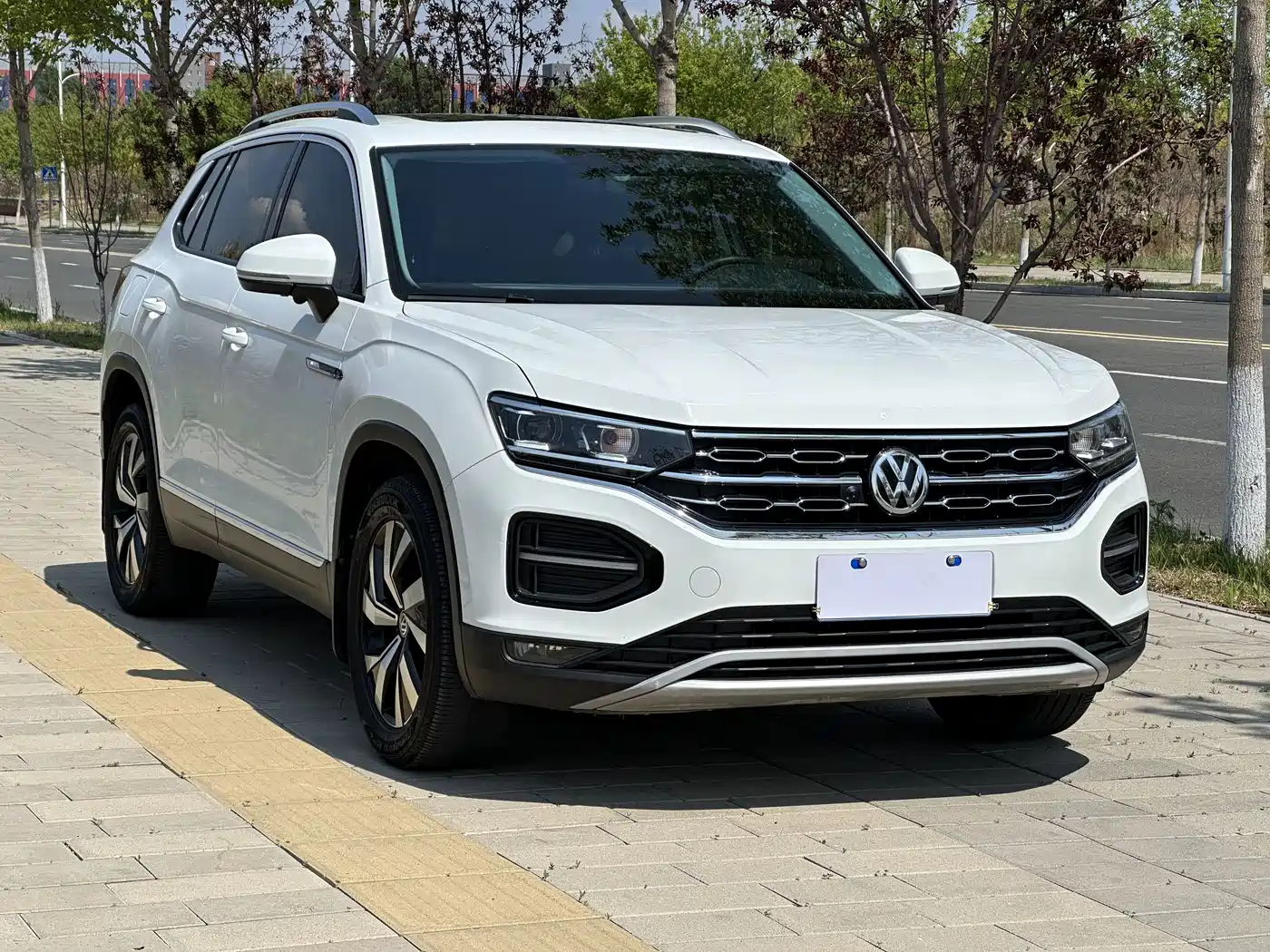 Volkswagen Tayron 2022 280TSI 2WD Luxury Smart Connect Edition фото 4