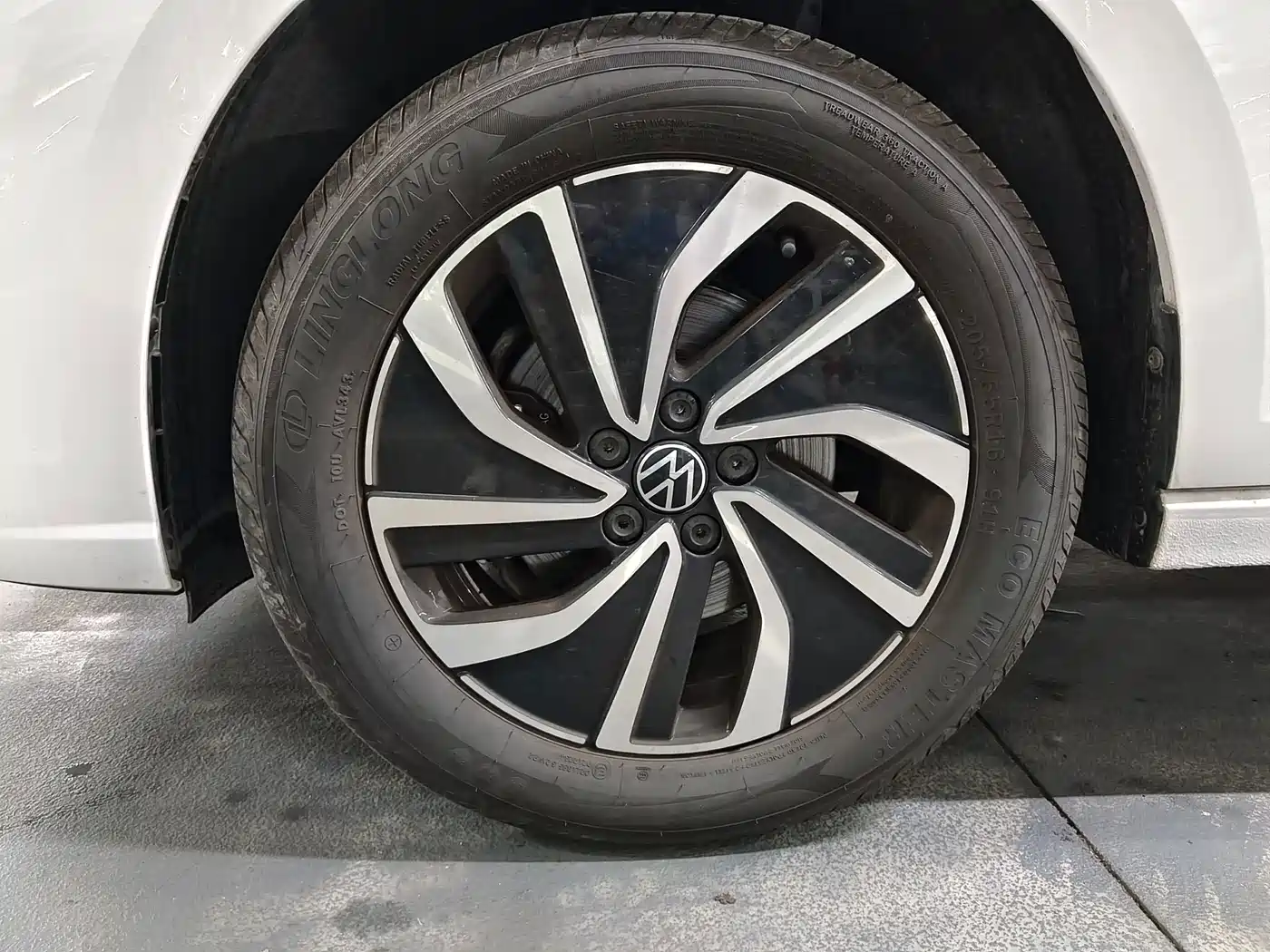 Фото 14 - Volkswagen Lavida