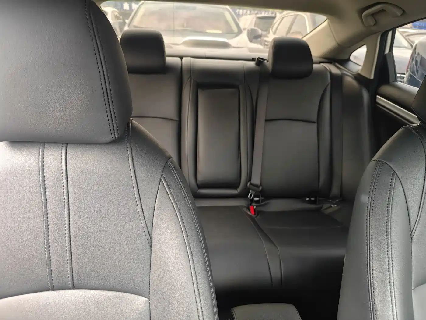 Фото 9 - Honda Civic
