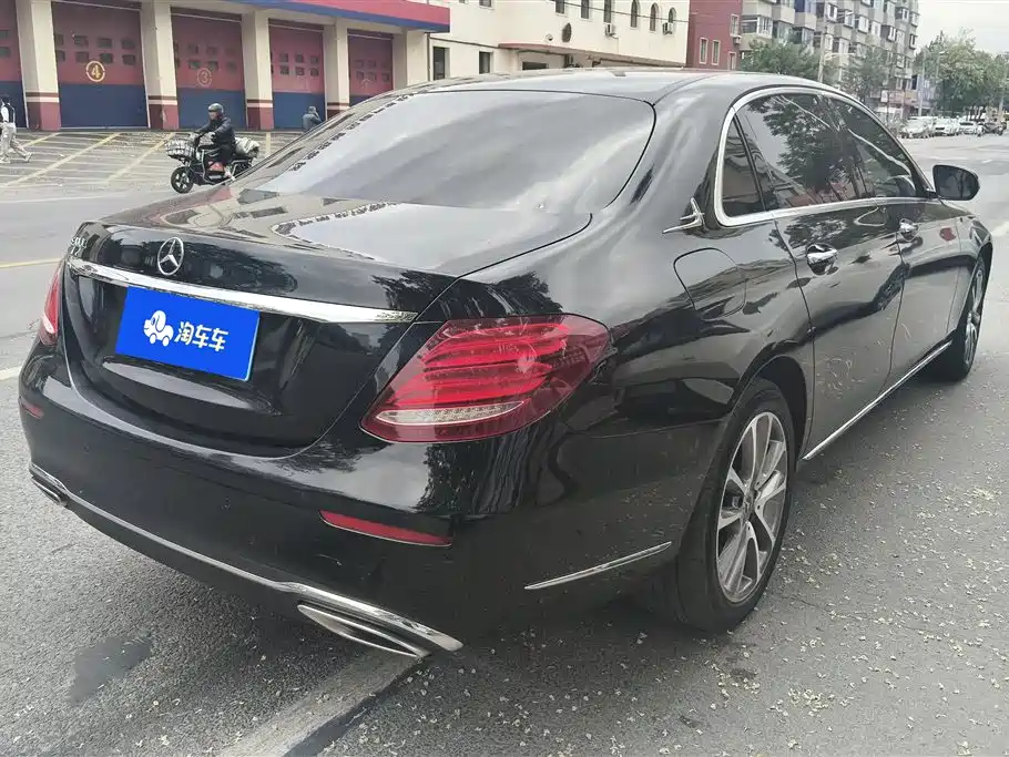 Mercedes-Benz E-Class 2018 E 200 L фото 3