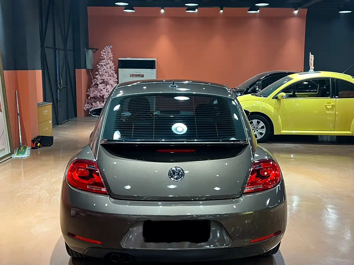 Volkswagen Beetle 2013 1.4TSI Fashion Edition фото 6