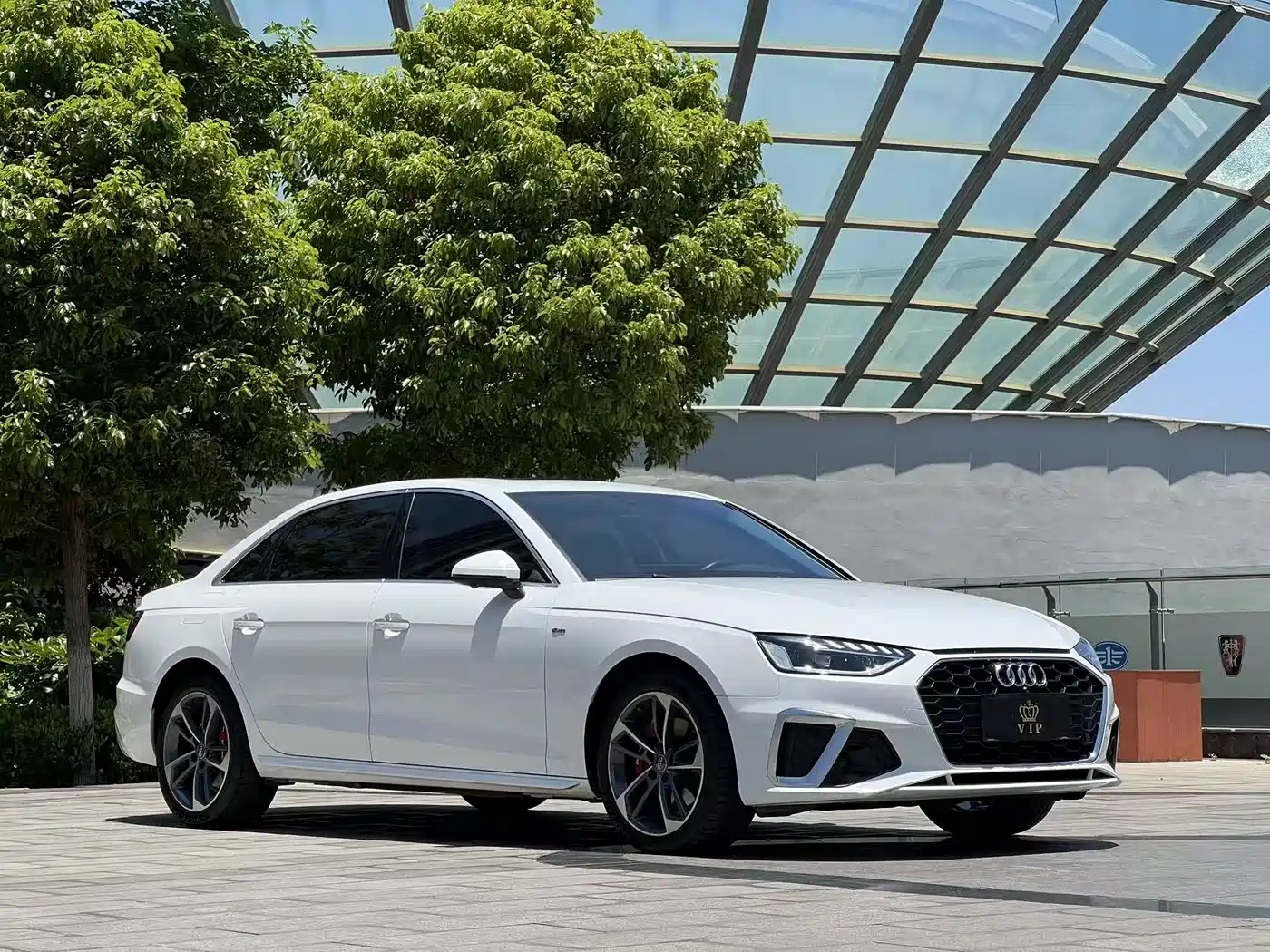 Audi A4L 2020 40 TFSI Luxury Dynamic фото 3