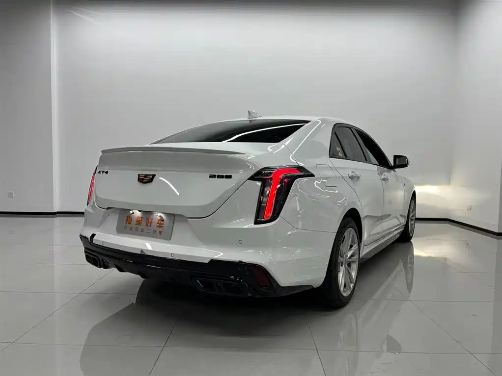 Cadillac CT4 2022 2021 28T Fashion Edition