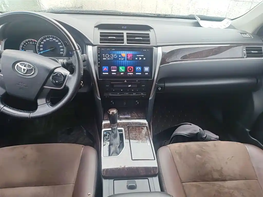 Toyota Camry 2016 2.0G 10th Anniversary Luxury Edition фото 13