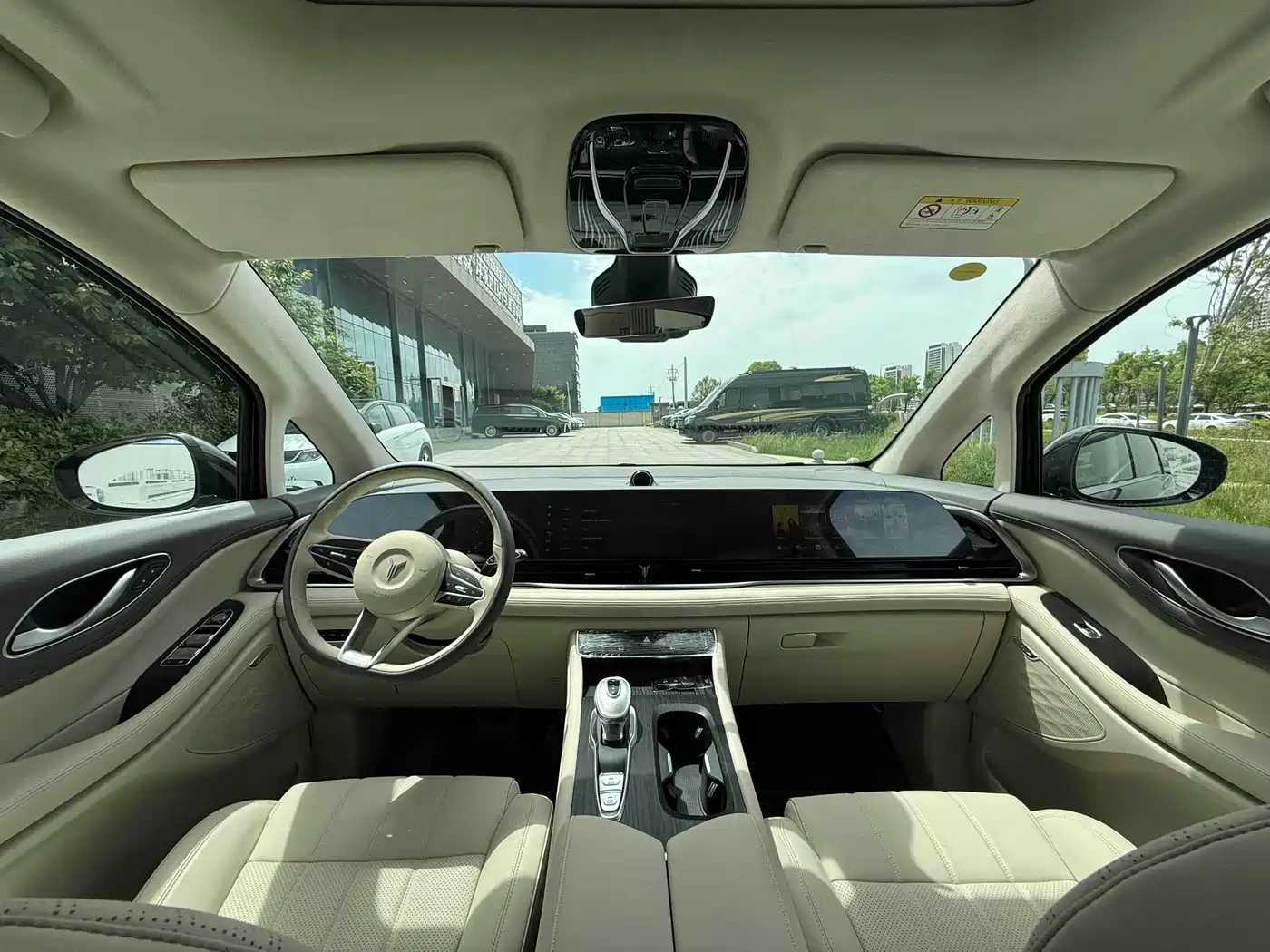 Voyah Auto Voyah Dreamer 2024 PHEV Ultra Long Range Premium Edition фото 7