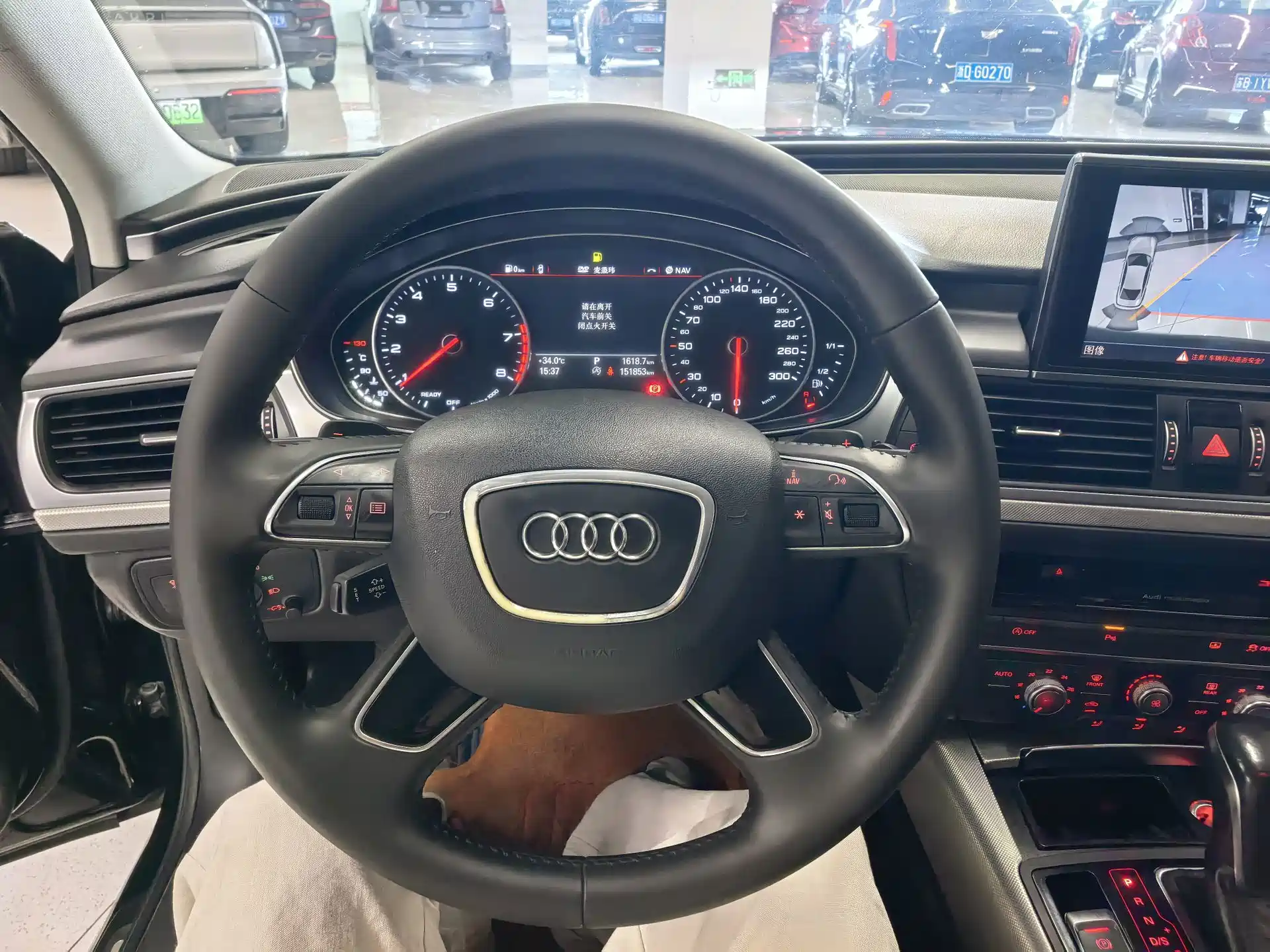 Фото 11 - Audi A6L