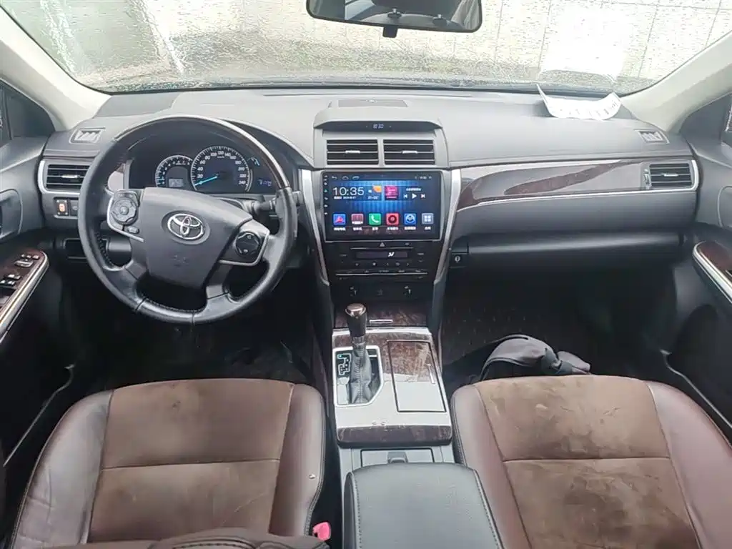 Toyota Camry 2016 2.0G 10th Anniversary Luxury Edition фото 10