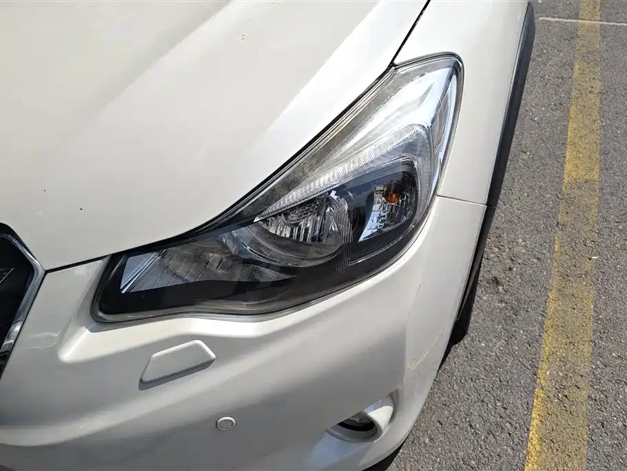 Subaru XV 2014 2.0i Luxury фото 5