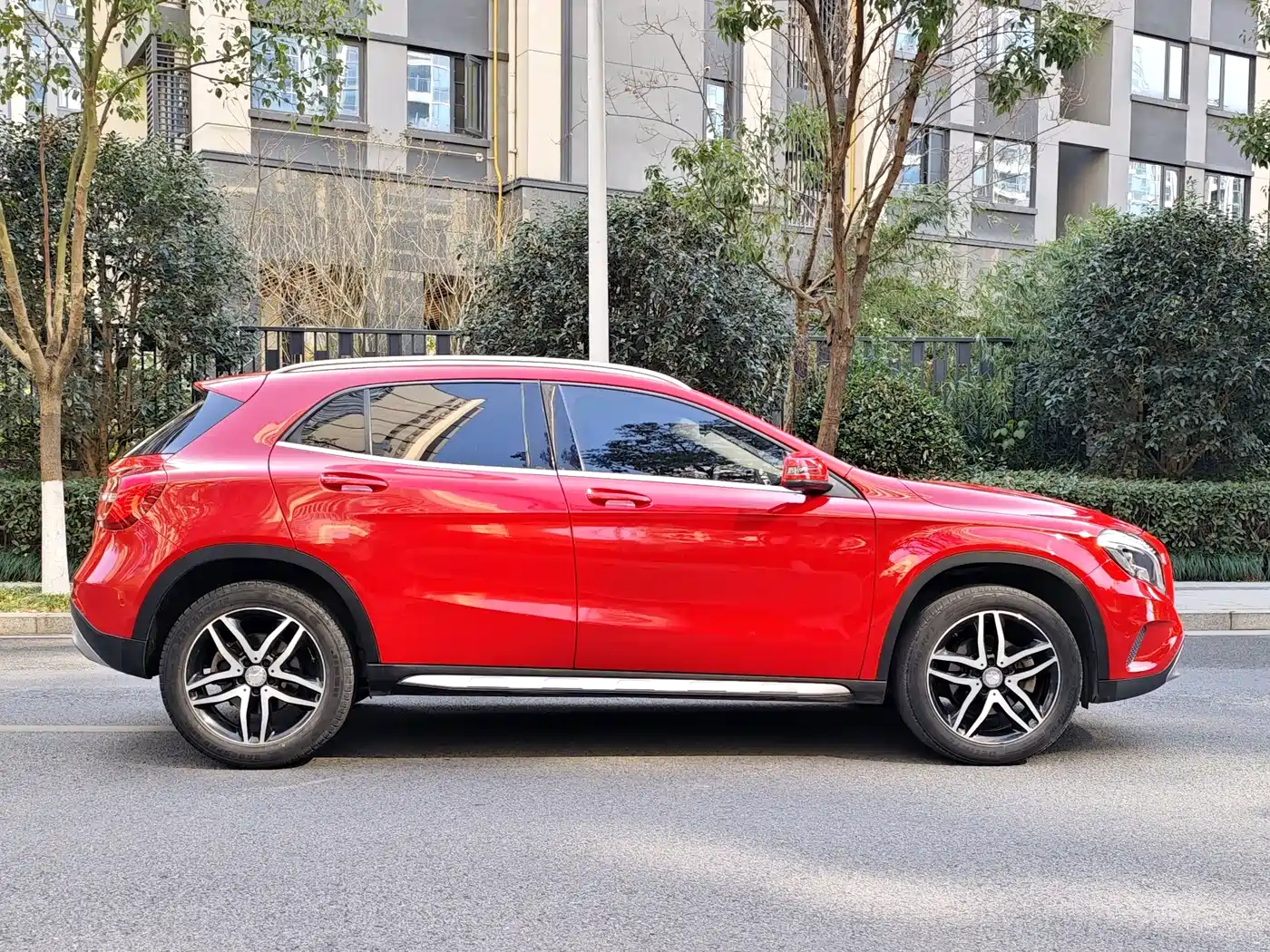 Mercedes-Benz GLA 2015 GLA 220 4MATIC Fashion Edition фото 6