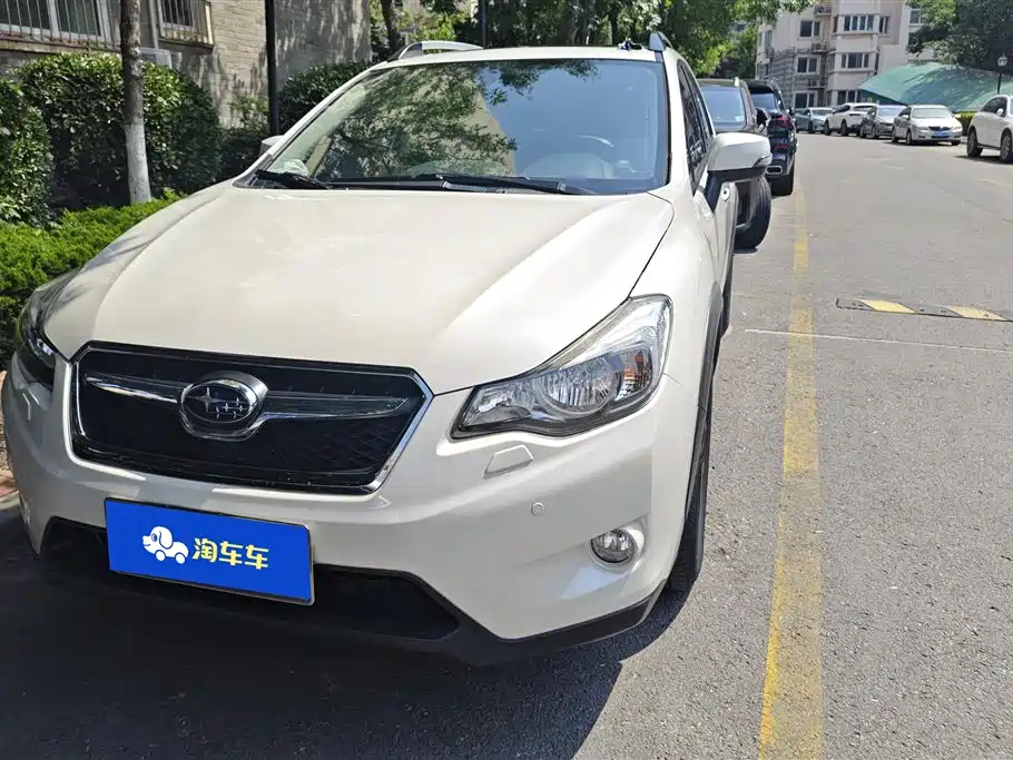 Subaru XV 2014 2.0i Luxury фото 2