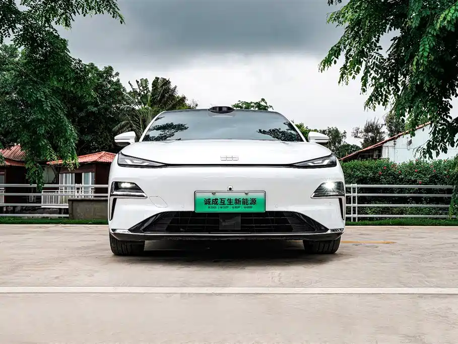 Geely Galaxy Galaxy Xingyao 8 2025 130km EM-P Starship Edition фото 2