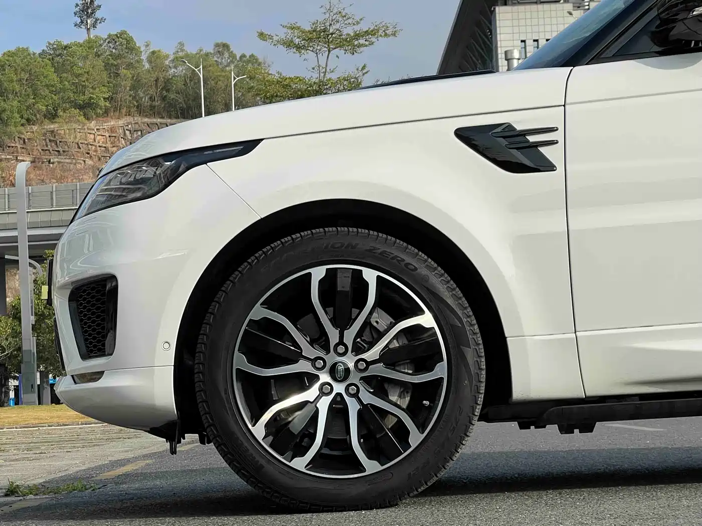 Land Rover Range Rover Sport 2021 3.0 L6 Gloss Black Edition фото 20