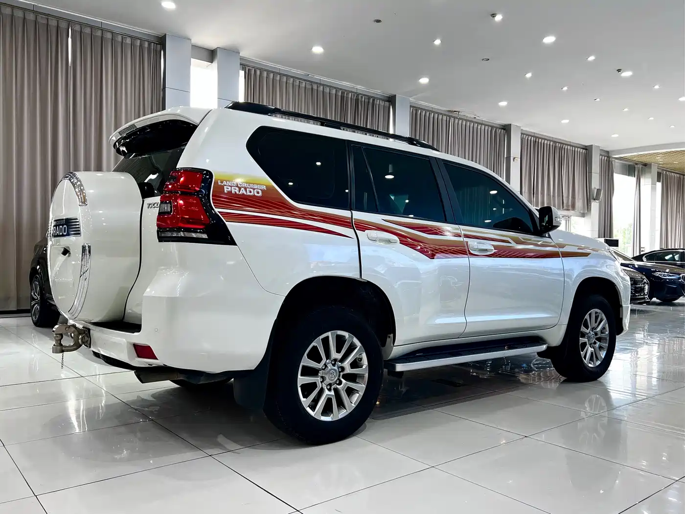 Toyota Prado 2019 3.5L Automatic TX-L Zunxiang Edition фото 3