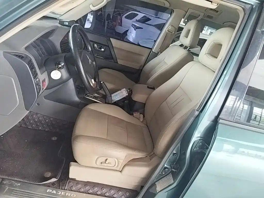 Mitsubishi Pajero 2015 2011 Mitsubishi Pajero V73 3.0L AT GLX