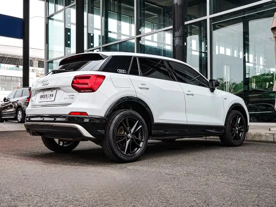 Audi Q2L 2018 35 TFSI Fashion Dynamic China VI фото 6