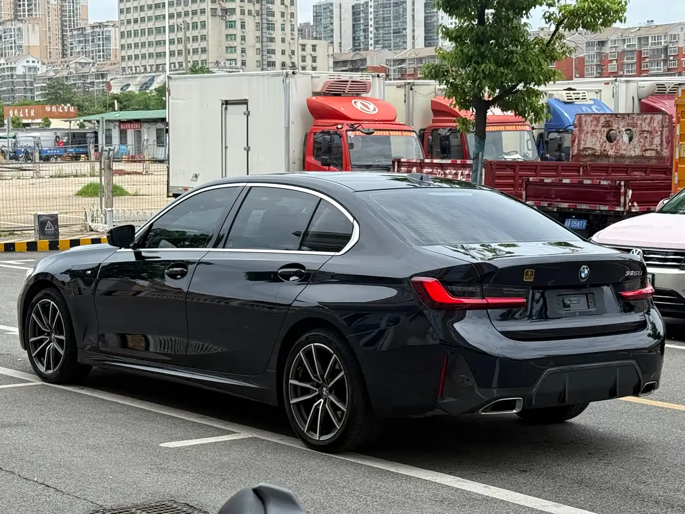 BMW 3 Series 2023 325Li M Sport Package фото 7